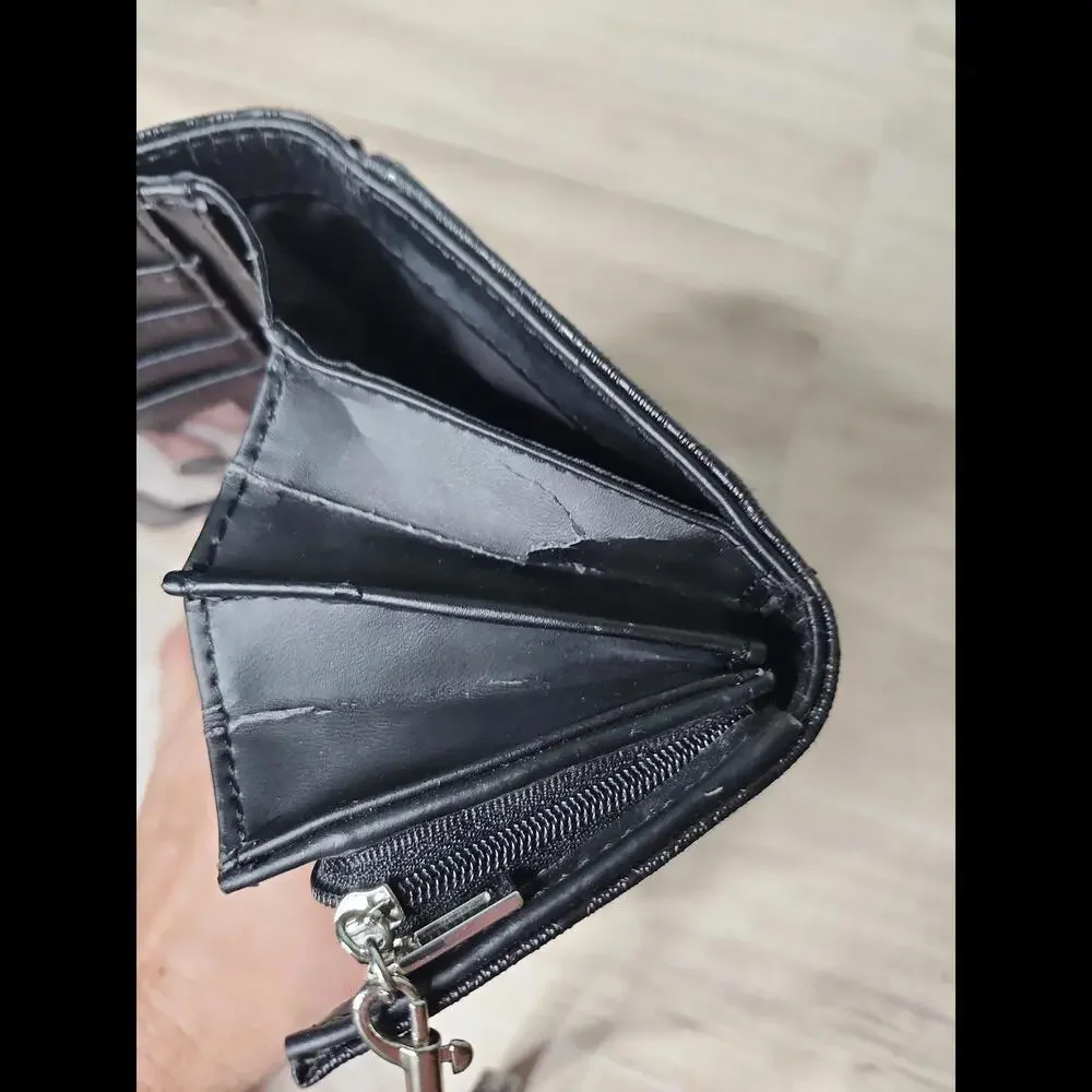 Guess wallet with strap‎ - Picture 4 of 7